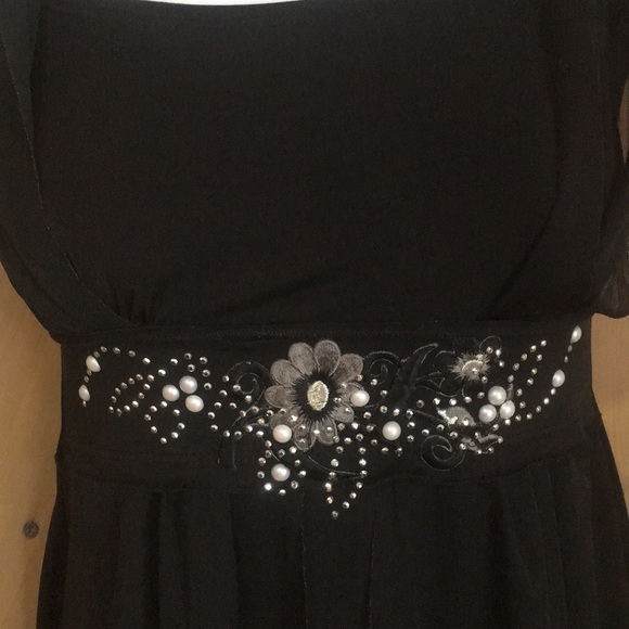 Layered Black Blouse - Picture 2 of 4